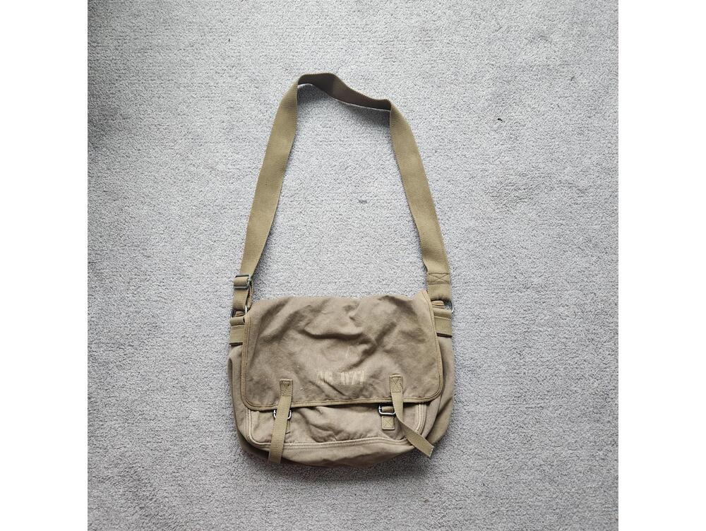 American Eagle Canvas Messenger Bag – Veronica Mars Inspired